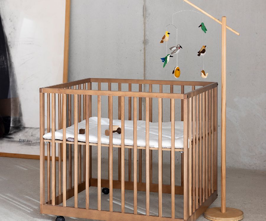 Staander voor mobiel Wooden stand for mobile bruin geschikt voor mobiel/slaaphulp Quax/Gamcha Mobiel/Shiko mobile speaker/Cloud/Moon/Stars/Air Balloons/Pennants/Bears/Bees/Bees/Dinosaur/Farm Animals/Fairy